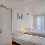 Ferienapartment Fuer Sechs Personen By Interhome *