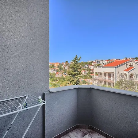 Ferienapartment Fuer Sechs Personen By Interhome Appartement