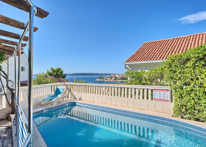 Ferienapartment Fuer Sechs Personen By Interhome * Trogir