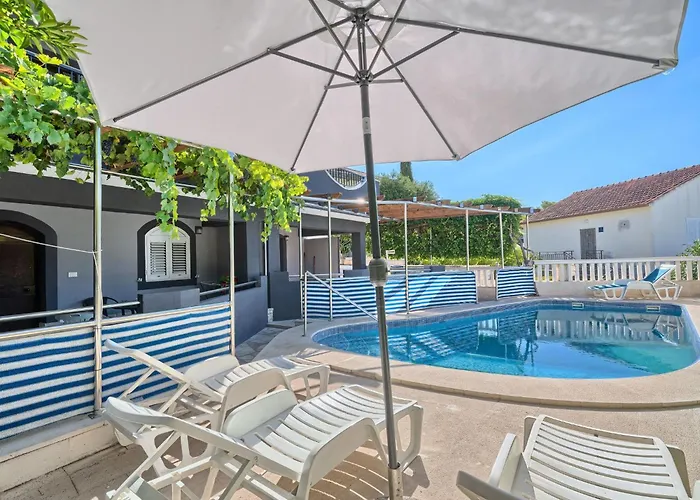 Ferienapartment Fuer Sechs Personen By Interhome Apartament *